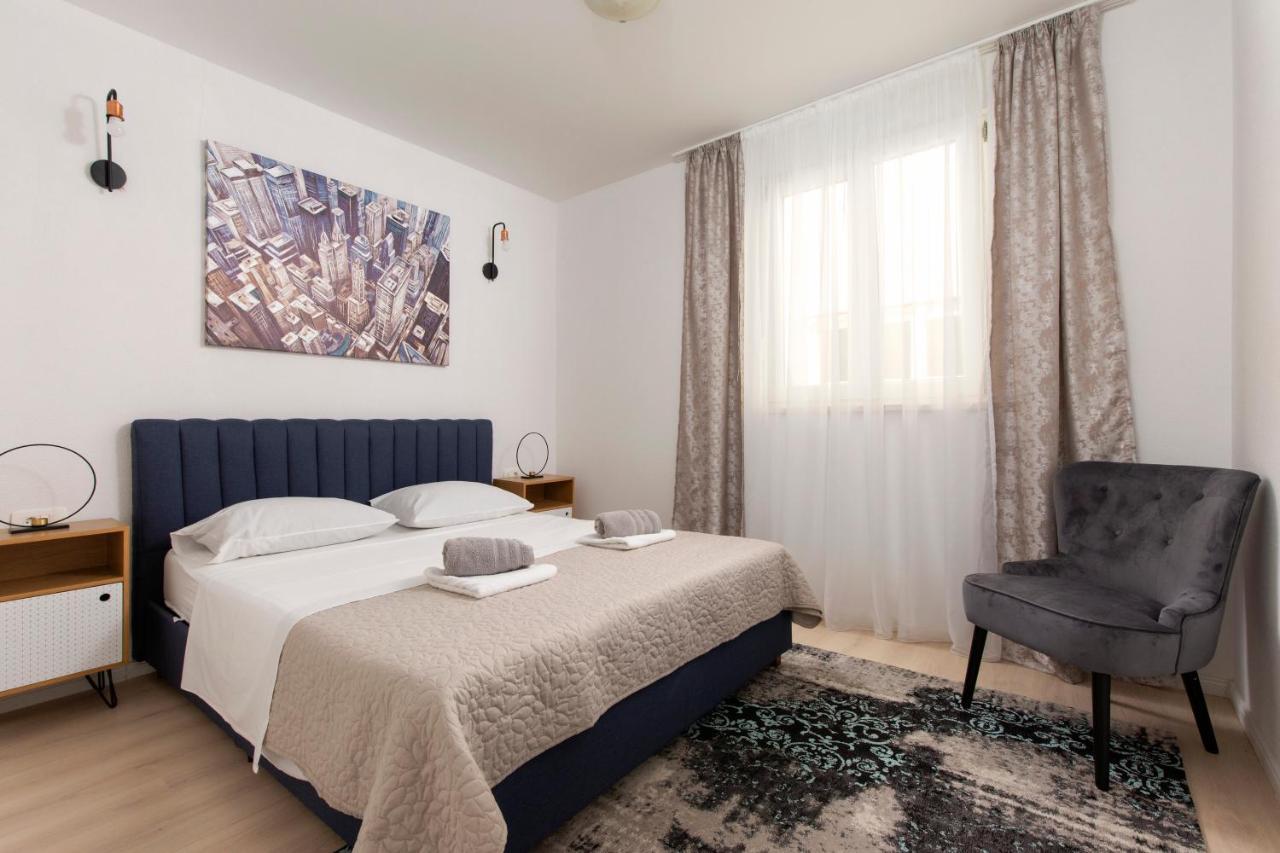 Apartment Antoni 2 Подстрана Екстер'єр фото